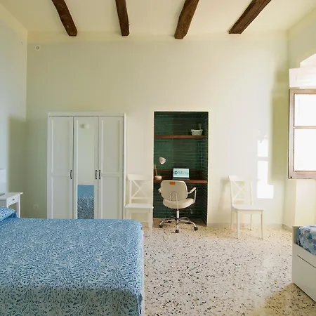La Finestra Sul Porto - Old Town Apartment *